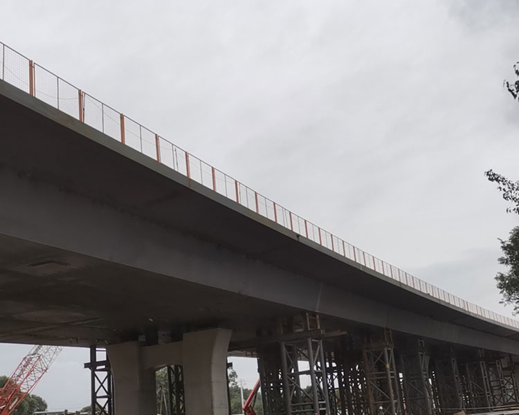 山西泰立總結，鋼結構施工中起重機械及索具的防護要求有哪些？